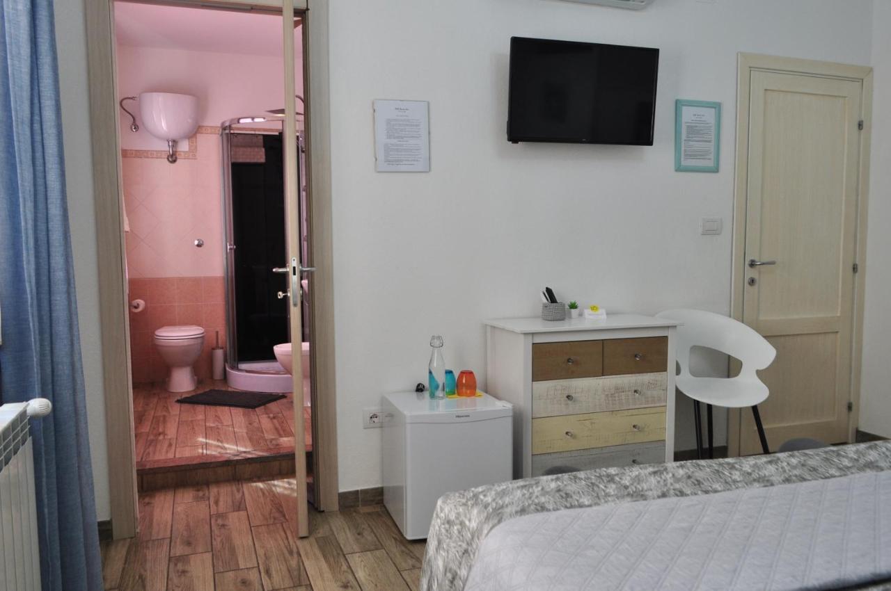 B&B Rosa Dei Venti Санта Тереза Галура Екстериор снимка